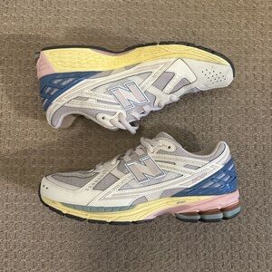 New Balance 1906U white/multicolor size 11
